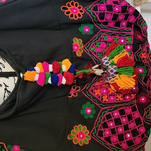 Expressions NYC Large Boho shoulder bag, Black and multicolored - Picture 2 of 6